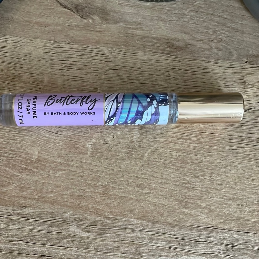 Brand new Butterfly travel size perfume from Bath and Body Works 🦋